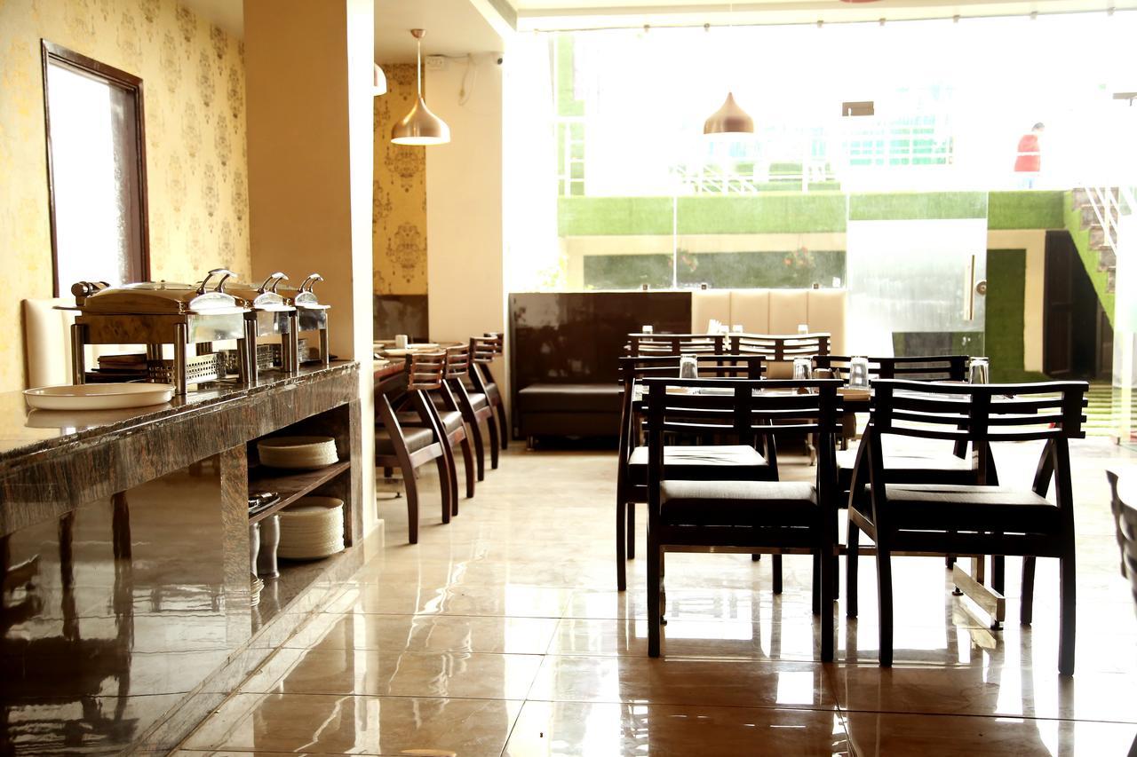 Sallow Royal Suites Amritsar Esterno foto